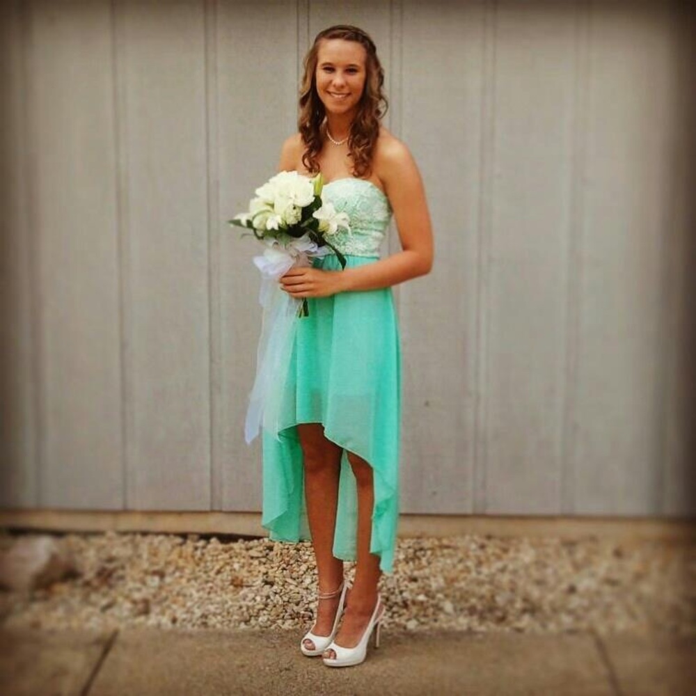 Prom dress that was only worn once!